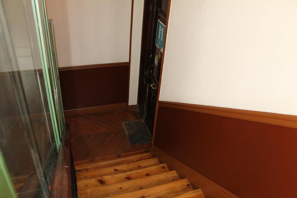 Hostal Graciela Madrid Exteriör bild