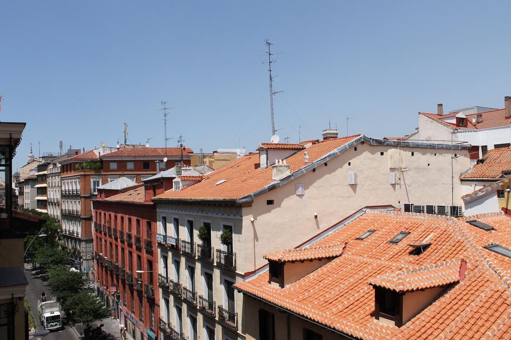 Hostal Graciela Madrid Exteriör bild